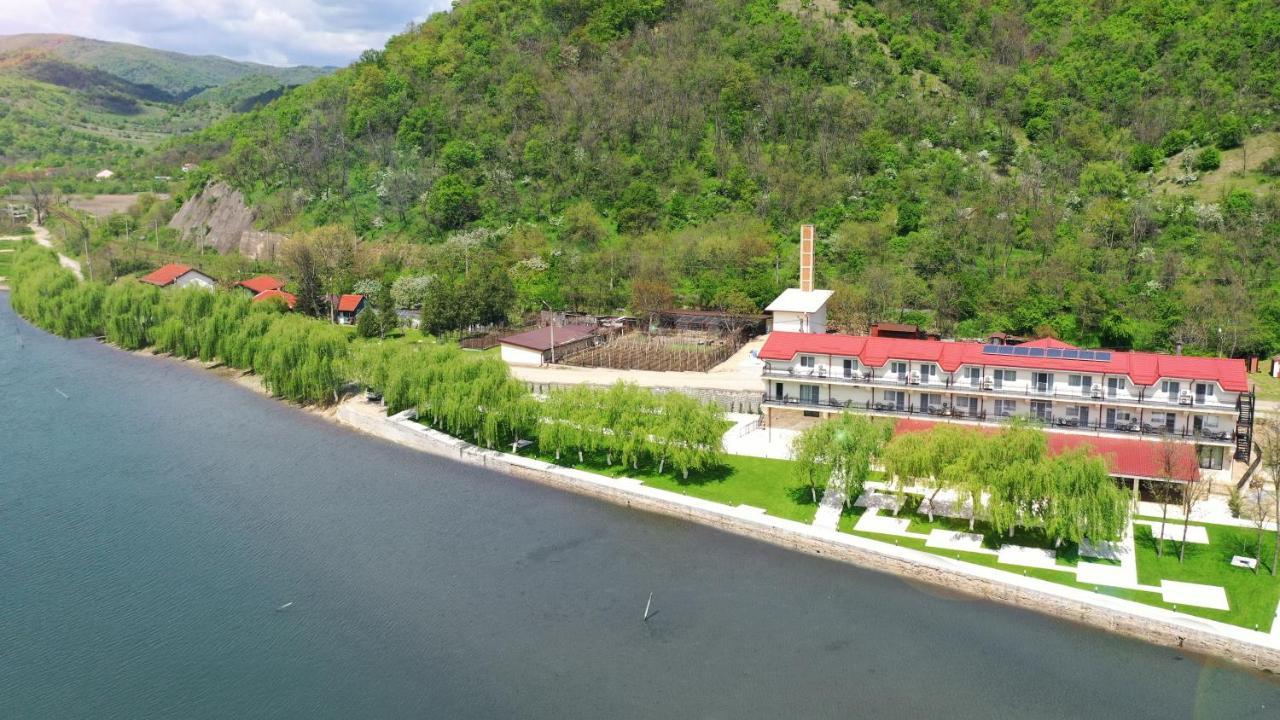 Vega Resort Restaurant & Lodge Orszowa Zewnętrze zdjęcie