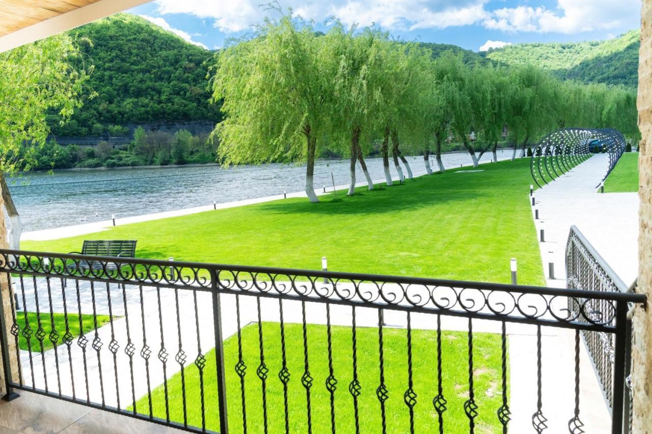 Vega Resort Restaurant & Lodge Orszowa Zewnętrze zdjęcie
