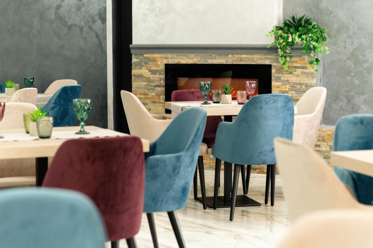 Vega Resort Restaurant & Lodge Orszowa Zewnętrze zdjęcie